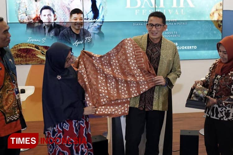 Batik Khas Kota Mojokerto: Langit, Bumi, Flora Hingga Fauna Majapahit