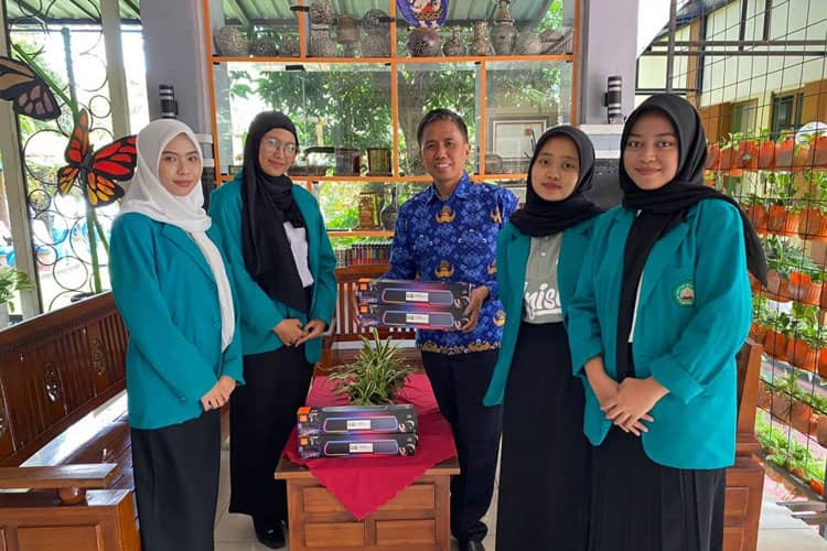 PPL-KSM Terpadu Unisma Tingkatkan Pendidikan Karakter Siswa SMA Negeri 9 Malang