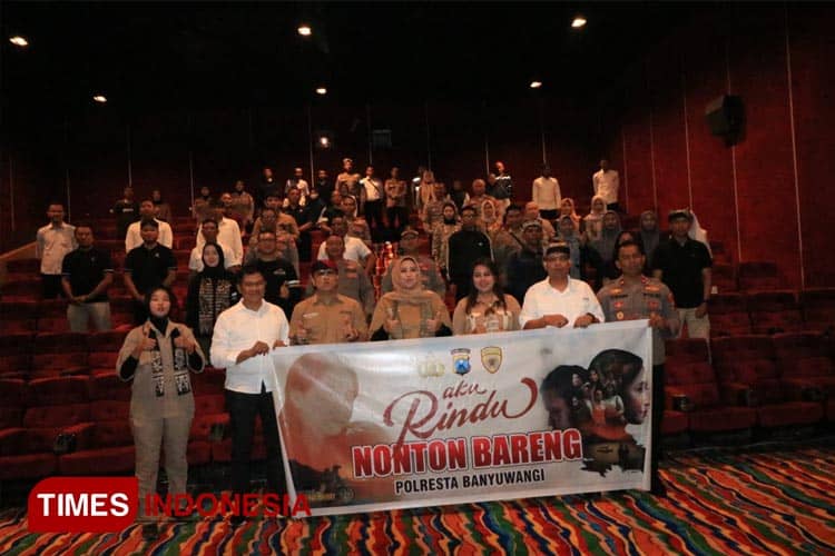 Polresta Banyuwangi Nobar Film ‘Aku Rindu’, Kisah Kesetiaan Bhayangkari dalam Menemani Tugas Sang Suami