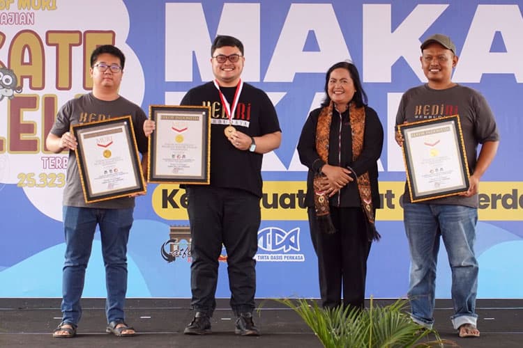 Penyajian Sate Lele Terbanyak di Kabupaten Kediri Pecahkan Rekor MURI
