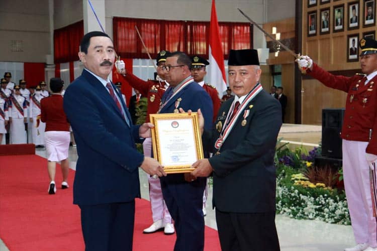Bupati Malang Dianugerahi Dua Penghargaan Dari IPDN