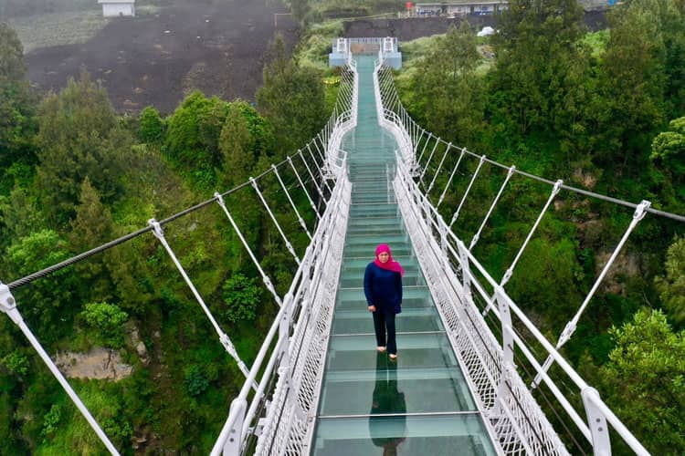 Jembatan Kaca Seruni Point Bromo, Aman dan Siap Dibuka Akhir Tahun Ini