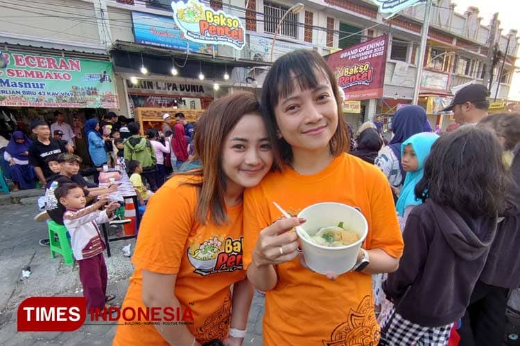 Menikmati Sensasi Makan Bakso Pentel Gresik, Lezatnya Murah Meriah