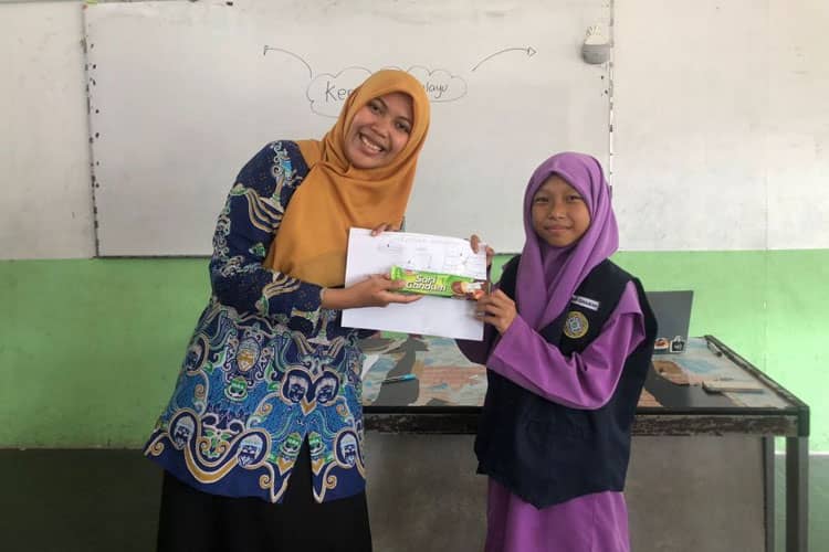 Literasi Sebagai Program Unggulan Mahasiswi FAI Unisma Pada PPL-KSM Internasional di Malaysia