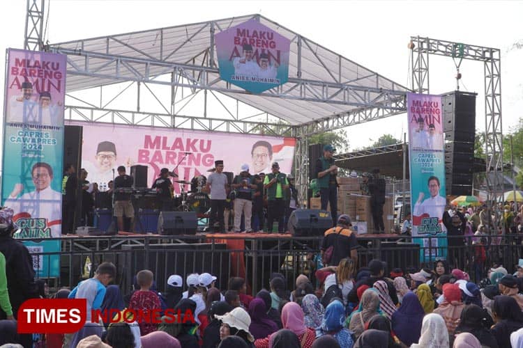 Membludak! Ribuan Orang Meriahkan Acara 'Mlaku Bareng AMIN' di Jombang
