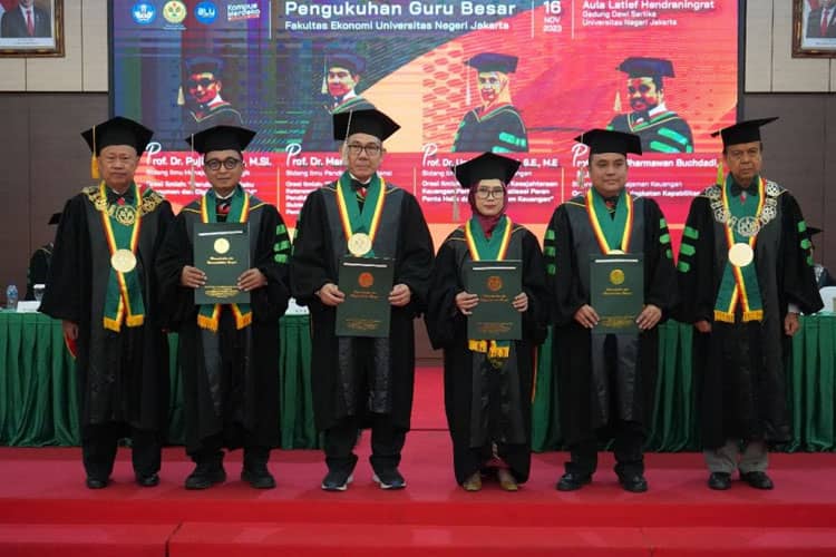 Pengukuhan 4 Guru Besar FE UNJ Dalam Bidang Manajemen dan Akuntansi