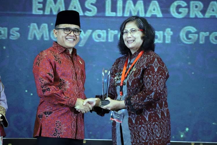 Masuk Top 45 Inovasi Pelayanan Publik Terpuji KIPP, Program Emas Lima Gram Terima Penghargaan Menteri PAN-RB