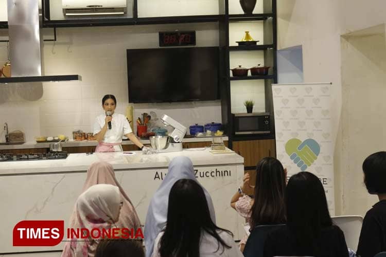 Lets Share Indonesia dan Amy and Cake Bistro Gelar Donasi Melalui Pelatihan Pembuatan Kue