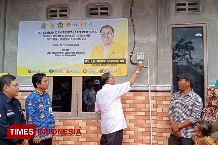 Warga Gunungkidul Girang Dapat Program Pemasangan Listrik Gratis