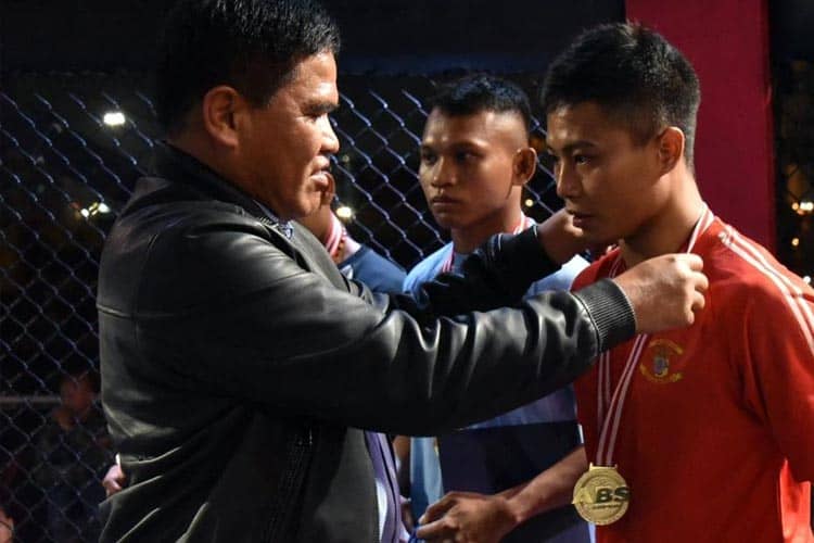 Pertama, Pertandingan MMA di Atas Kapal Perang Raih Rekor MURI
