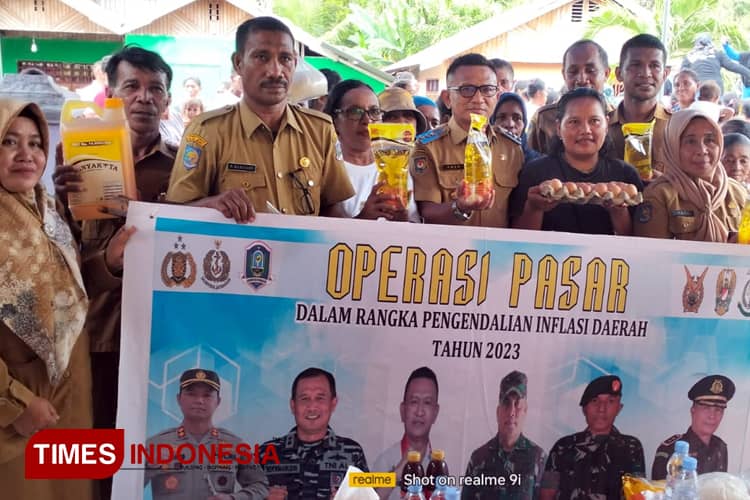 Gelar Operasi Pasar, Pemkab Morotai Subsidi Harga Ringankan Beban Masyarakat Jelang Natal