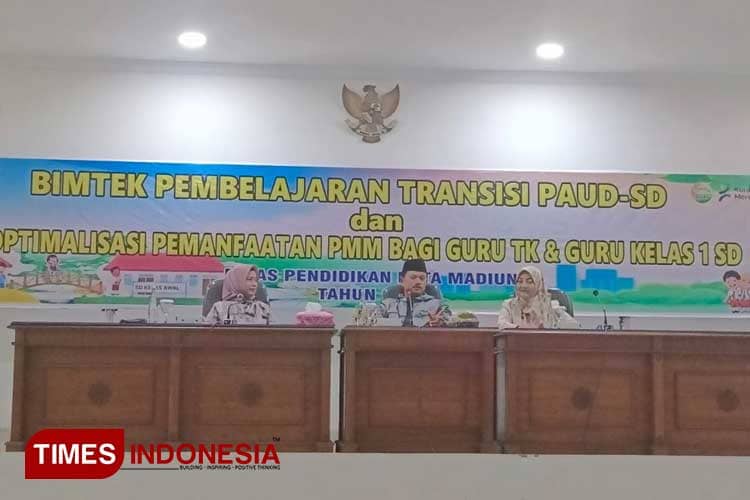 Perkuat Komunitas Belajar, Wali Kota Madiun dan Dosen UNIPMA Ajak Guru Optimalkan Platform Merdeka Mengajar