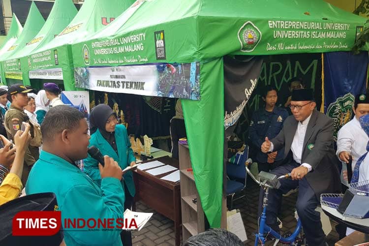 Puluhan Stan Prestasi hingga UKM Unisma Dipamerkan ke Maba