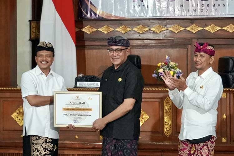Raih Anugerah Keterbukaan Informasi Publik, Sekda Provinsi Bali Mengaku Prihatin