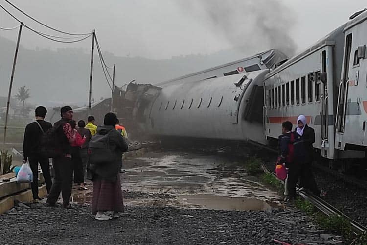 Tragedi KA di Cicalengka, 4 Meninggal dan 28 Terluka