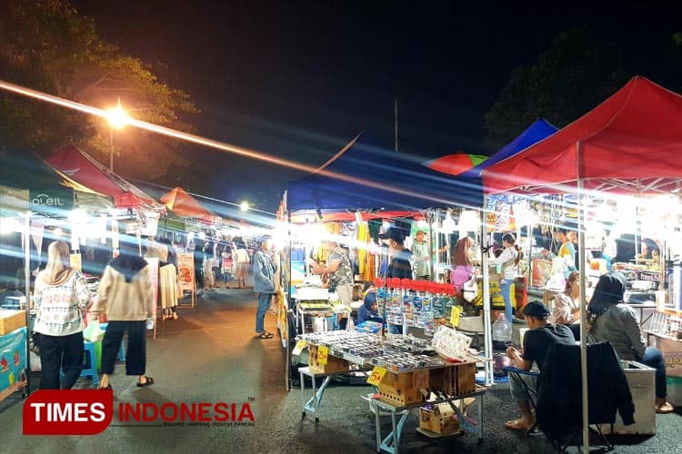 Pasar Senggol Rampal Malang, Tempat Berburu Kuliner Kekinian hingga Permainan