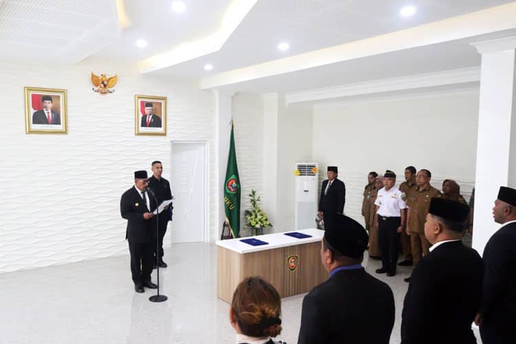 Gubernur Maluku Lantik Sejumlah Pejabat Pimpinan Tinggi Pratama dan Pejabat Administrator