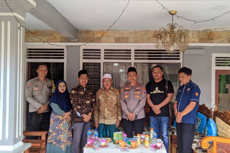 Wakapolres Malang Kunjungi Ponpes Mambaul Ulum, Bahas Anti-Hoaks hingga Perundungan