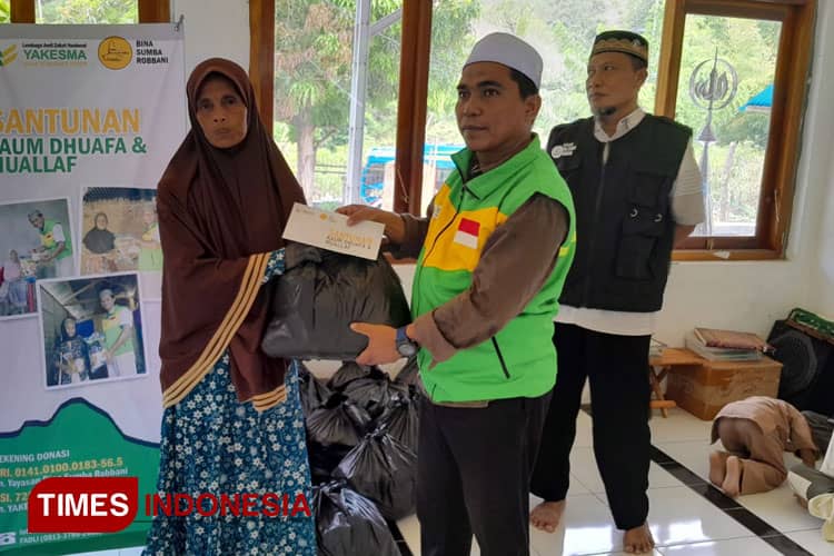 Bina Sumba Robbani Santuni Sejumlah Kaum Dhuafa dan Muallaf di Sumba Timur