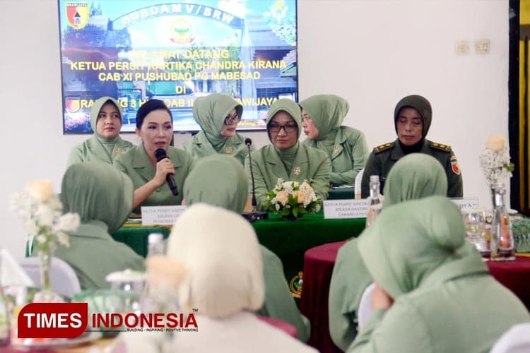 Dihadapan Anggota, Ketua Persit KCK Cab XI Pushubad PG Mabesad Tekankan Netralitas Pemilu 2024