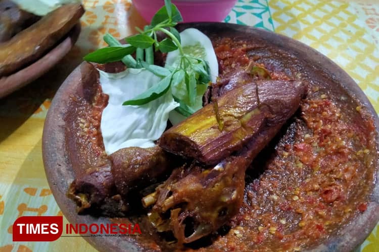 Manjakan Lidah Sambal Ulek Khas Jombang, Pecinta Pedas Wajib Coba