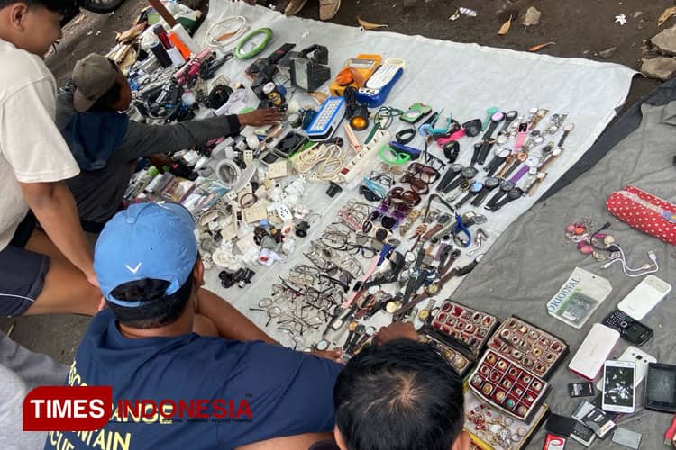 5 Barang Paling Dicari Saat Berada di Pasar Loak