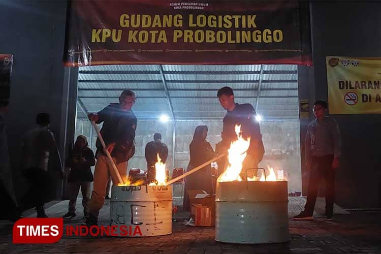 Inilah Jumlah Surat Suara yang Dibakar KPU Kota Probolinggo