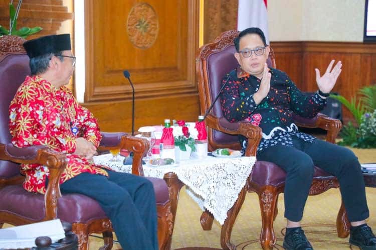 Audiensi Bersama BPKP Jatim, Pj Gubernur Adhy Komitmen Jaga Transparansi dan Akuntabilitas Keuangan