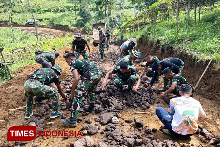 Satgas TMMD Kodim 0617 Majalengka Percepat Pembangunan Jalan Sukamanah-Wiranyana