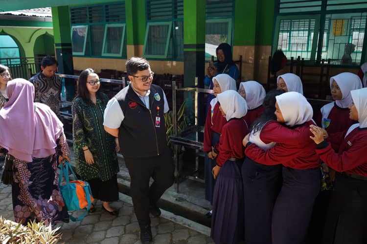 Sekolah Gratis Pemberian Bupati Kediri Buka Pendaftaran Siswa Baru
