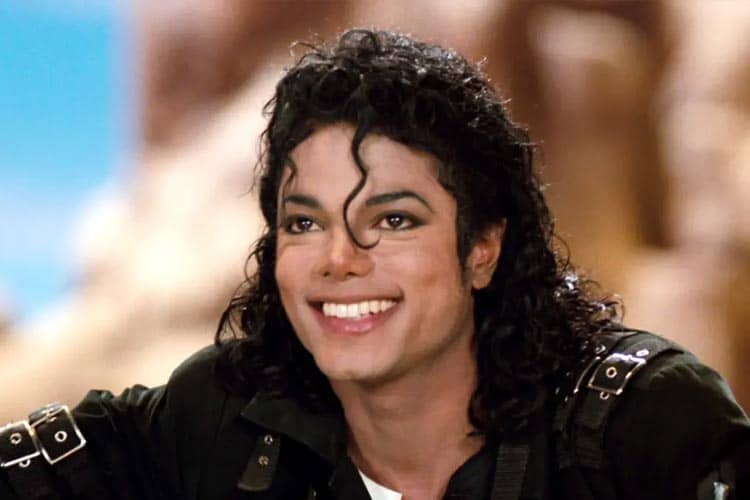 Biografi Singkat Michael Jackson, Puncak Popularitas hingga Skandal