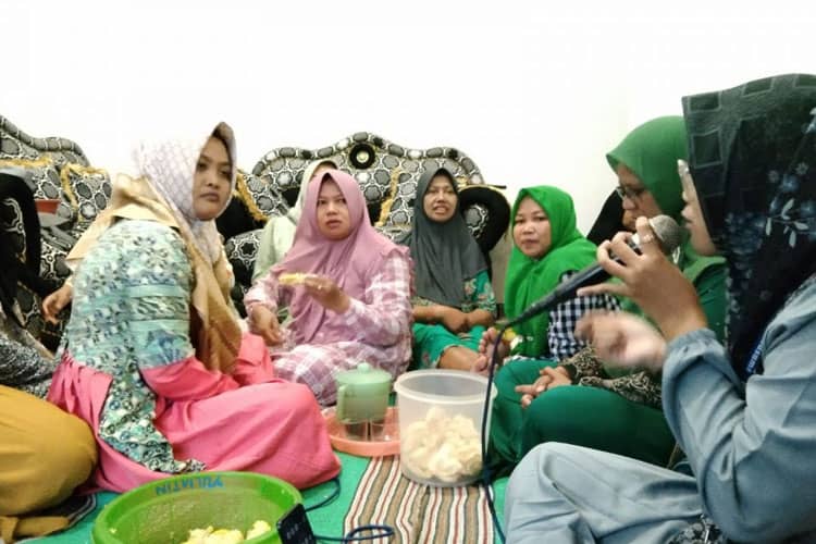 KSM-T Unisma Gelar Sosialisasi Pernikahan Dini kepada ibu-ibu PKK Dusun Krajan Desa Pajaran