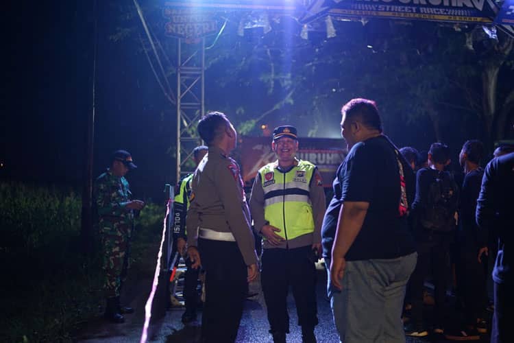 Pengamanan Ajang Balap Motor, Polres Malang Edukasi Tertib Lantas
