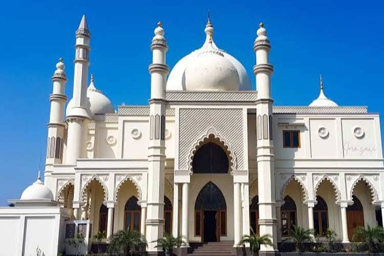 6 Masjid Estetik di Malang, Patut Dikunjungi Saat Ramadan