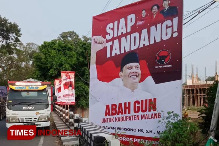 Optimistis Cabup Malang, Poros Perjuangan Pasang Serentak Baliho Abah Gunawan