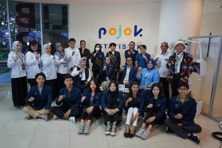 Pojok Statistik Universitas Ma Chung: Upaya Membumikan Data ke Masyarakat