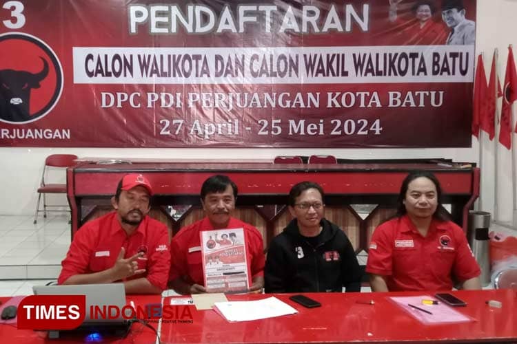 Krisdayanti Kembalikan Formulir Cawali Kota Batu Secara Online