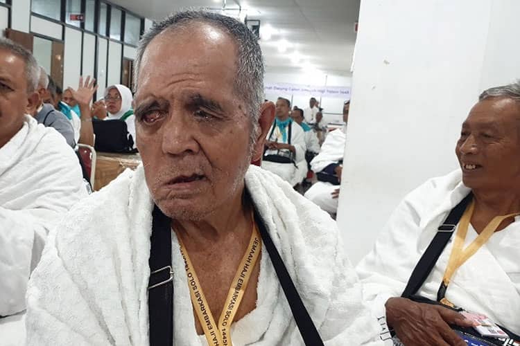 Perjuangan Ahmad Saifudin Rois, Pedagang Slondok Menuju Tanah Suci