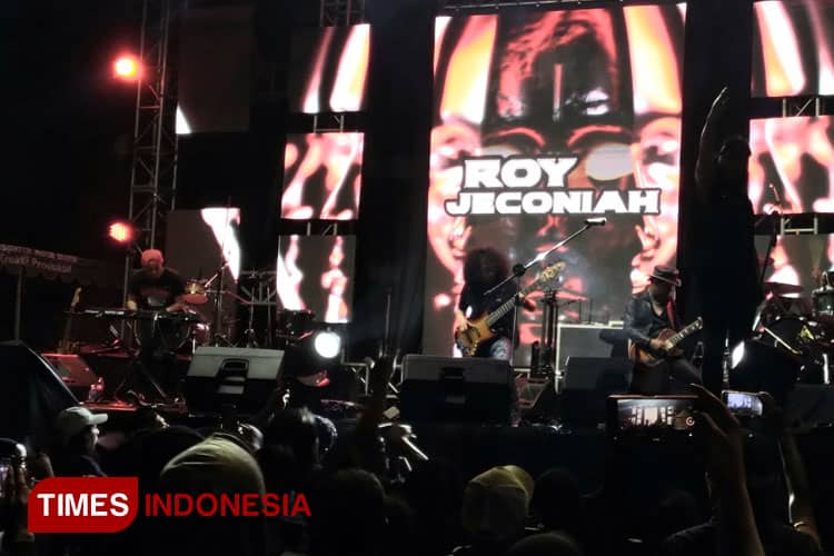 Rock Gunung Voĺ 2 Hentak Penggemar Musik Rock Jawa Timur