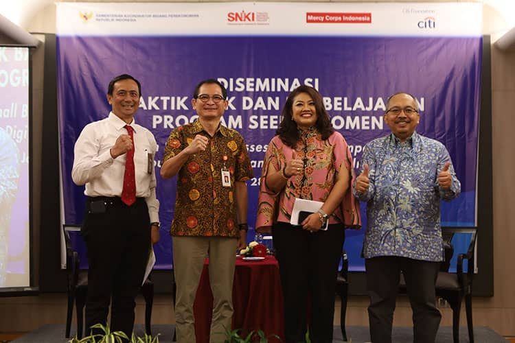 Program SEED 4 Women: Kolaborasi jadi Kunci dalam Meningkatkan Literasi Keuangan Perempuan