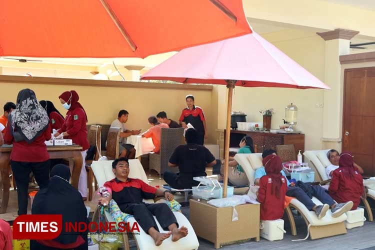 RSUD Lombok Utara Dapat Pasokan 38 Kantong Darah dari Dua Hotel