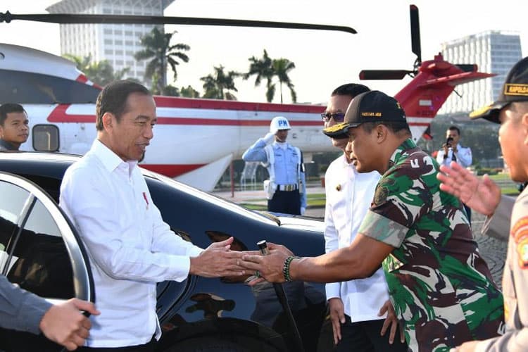 Presiden Jokowi Kunjungi Lampung, Tinjau Rumah Sakit hingga Pasar Tradisional