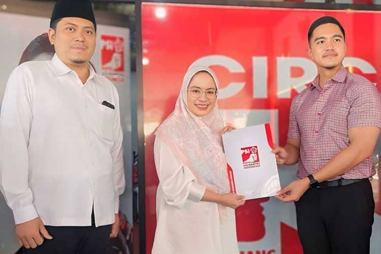 Ketum PSI Resmi Dukung Pasangan Amalia Desiana-Wakhid Djumali di Pilkada Banjarnegara 2024