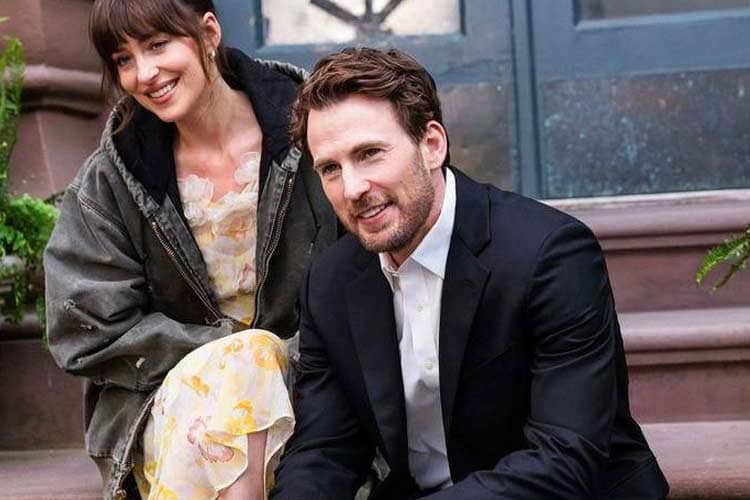Wow Chris Evans dan Dakota Johnson Dipasangkan dalan Film Komedi Romantis
