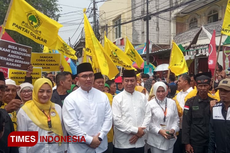 Maju Pilkada 2024, Andika-Nanang Daftar ke KPU Kabupaten Serang