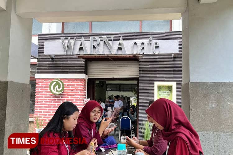 Pesona Cafe Warna Kampus UM, Bukan Sekadar Tempat Praktik Mahasiswa Tata Boga