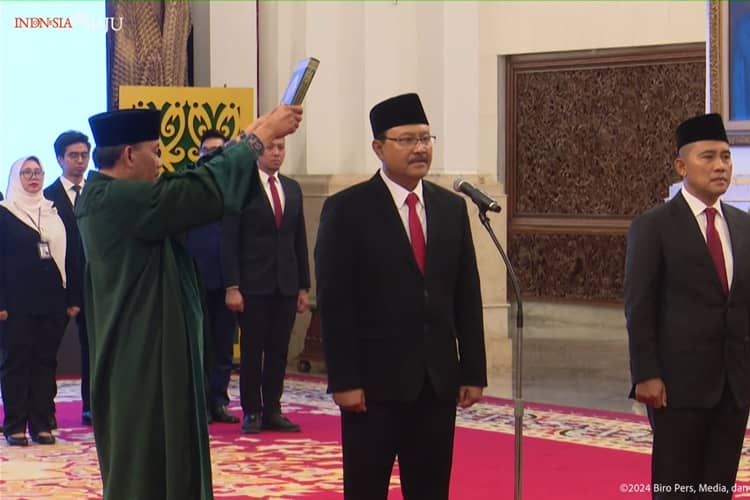 Saifullah Yusuf Dilantik sebagai Menteri Sosial RI di Istana