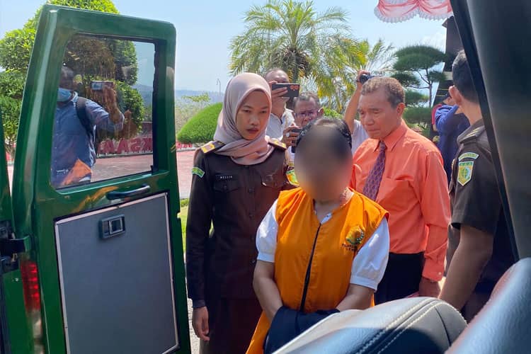 Diduga Terlibat Korupsi, Kejari Kabupaten Lembata Tahan Pemilik Hotel Palm