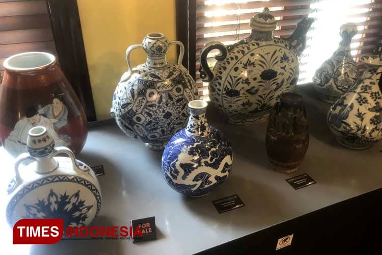 1st Annual Art & Artifact Exhibition Surabaya Pamerkan Vas Dinasti Ming Yongle Berusia Empat Abad