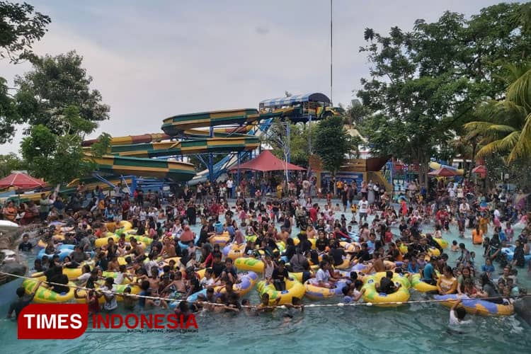 PECAH!! Mama Lela And The Team Semarakkan Liburan Di Saygon Water Park, Pasuruan